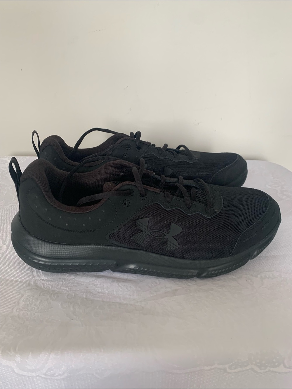 Under Armour Men's Black Lightweight Athletic Trainers